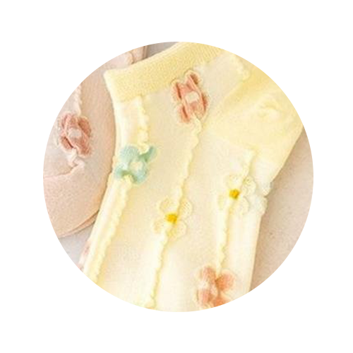 جوراب زنانه طرح‌دار گل برجسته BGK






